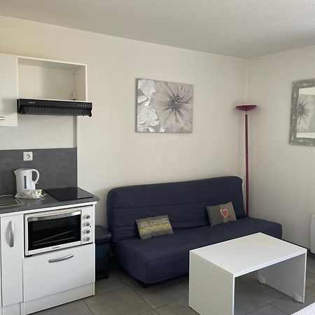 Au Rythme Des Ferrys Apartment Calais Ngoại thất bức ảnh