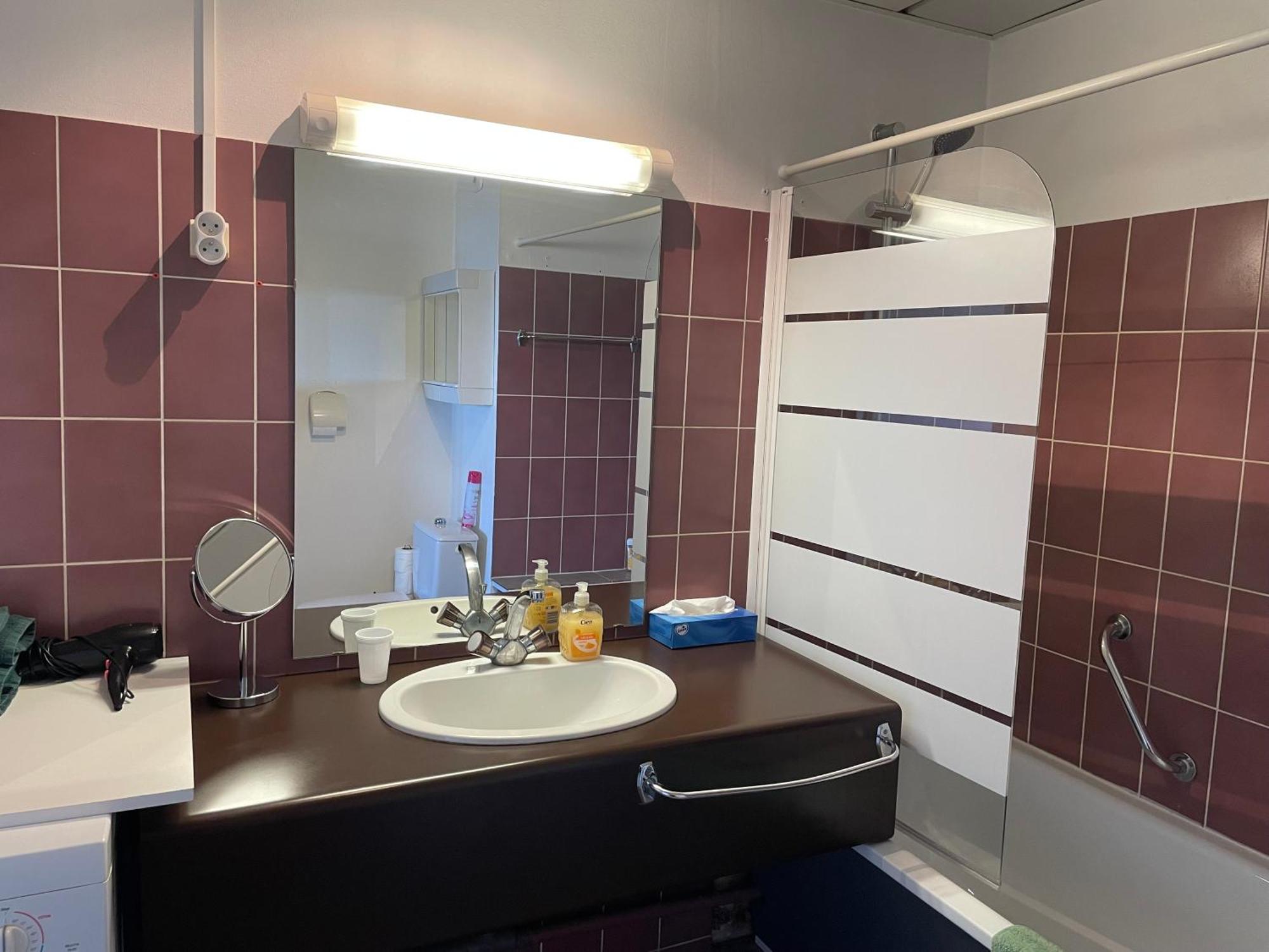 Au Rythme Des Ferrys Apartment Calais Ngoại thất bức ảnh